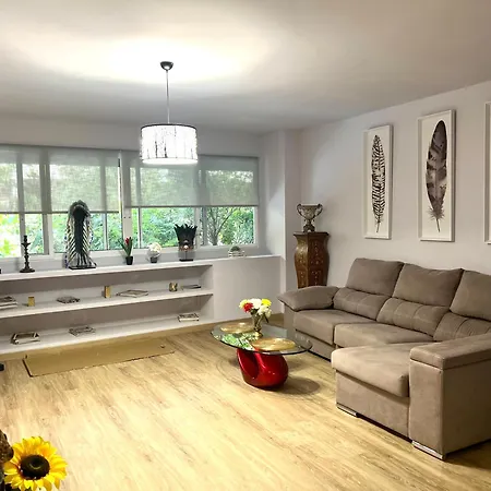 Esteban Loro Loft شقة